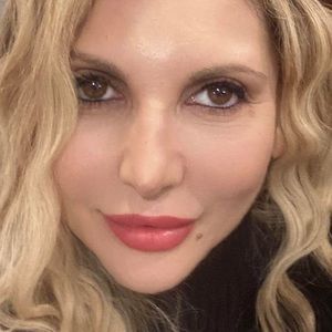 Meet your Posher, Irena